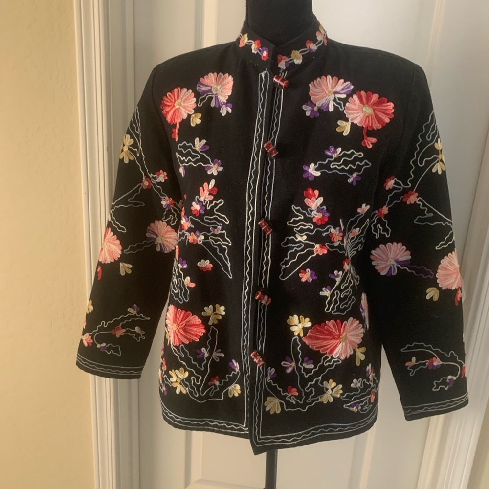 Floral Embroidered Black Jacket Petite Small